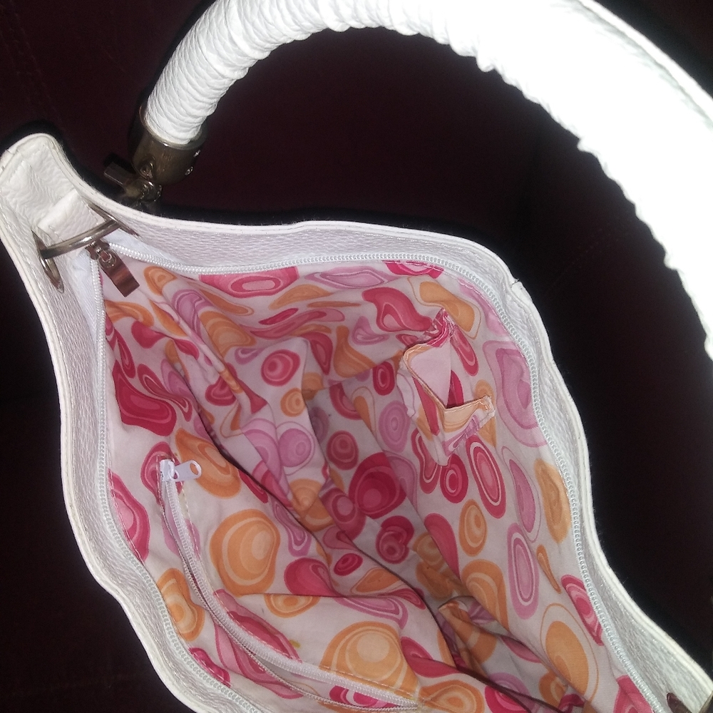 Purse - Picture 2 of 3